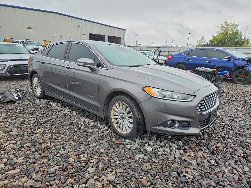 Photo 4 from auction – 2014 FORD FUSION with VIN 3FA6P0PU0ER335304
