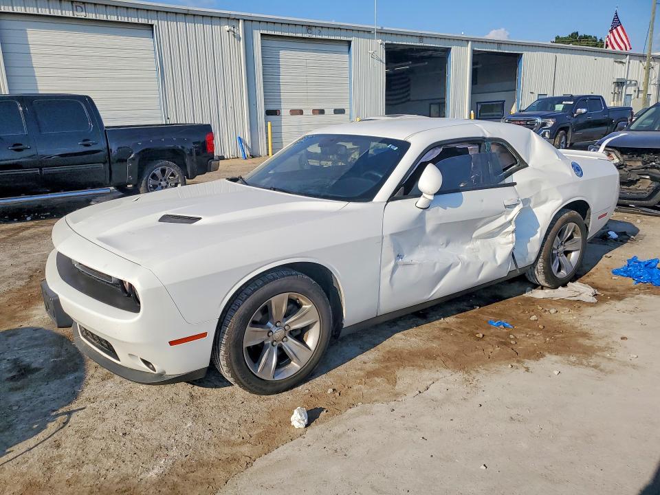 Снимка 1 от търг – 2018 DODGE CHALLENGER с VIN 2C3CDZAG5JH317551