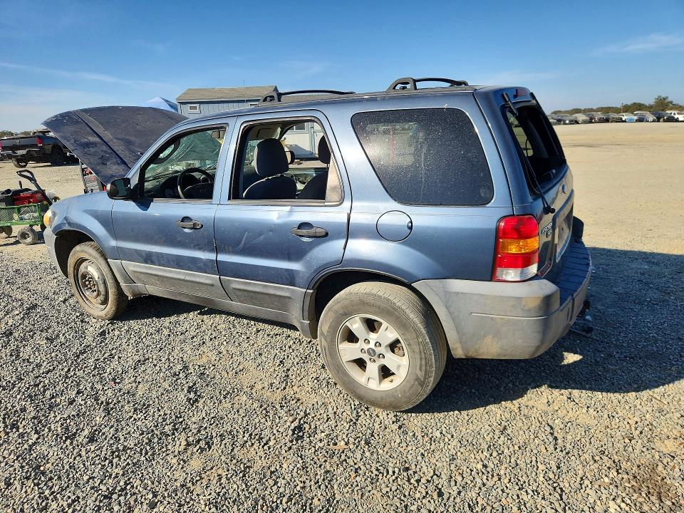 Photo 2 from auction – 2005 FORD ESCAPE with VIN 1FMYU93105KA32342