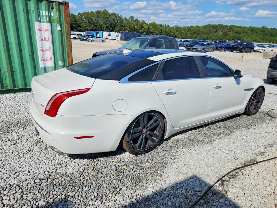 Photo 3 from auction – 2014 JAGUAR XJL with VIN SAJWA2GZ2E8V67229