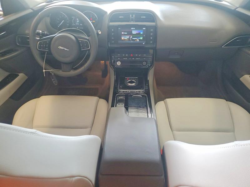 Photo 8 from auction – 2018 JAGUAR XE with VIN SAJAJ4FX3JCP34517