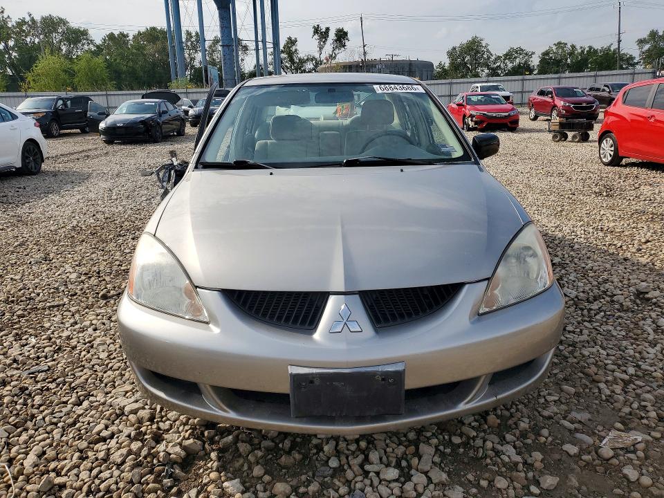 Foto 5 de la subasta – 2004 MITSUBISHI LANCER con VIN JA3AJ26E24U044921
