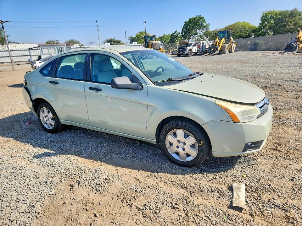 Снимка 4 от търг – 2010 FORD FOCUS с VIN 1FAHP3EN5AW147326