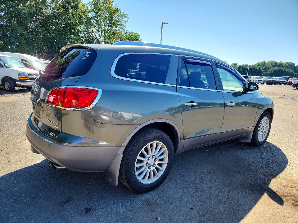 Photo 3 from auction – 2011 BUICK ENCLAVE with VIN 5GAKVBED6BJ145219