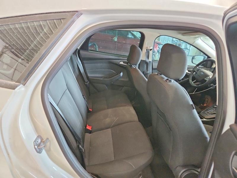 Photo 10 from auction – 2015 FORD FOCUS with VIN 1FADP3K21FL304447