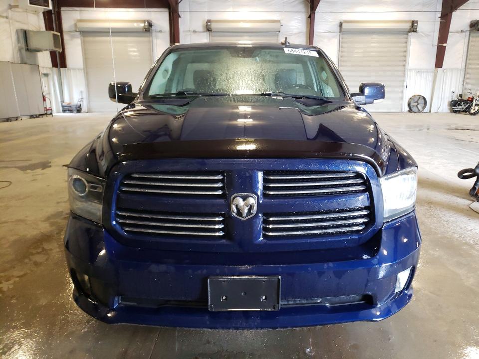 Foto 5 de la subasta – 2015 RAM 1500 con VIN 3C6JR7CT3FG644905