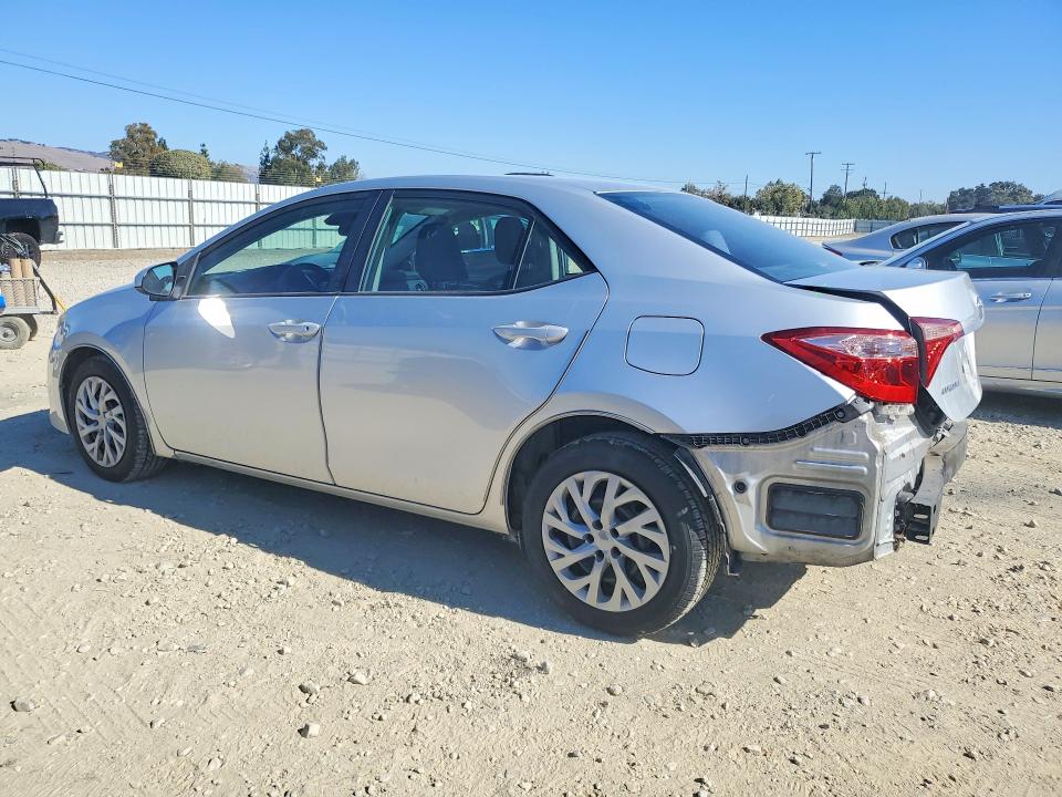 Photo 2 from auction – 2018 TOYOTA COROLLA with VIN 2T1BURHE3JC965783
