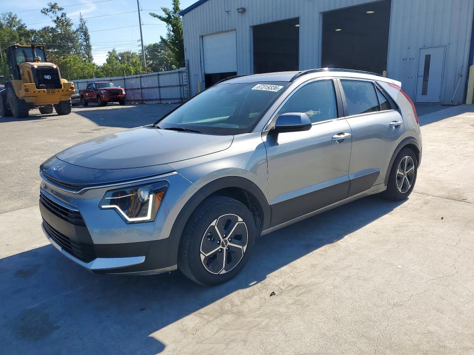 KIA NIRO 2025 z numerem VIN KNDCP3LE5S5246405 - Zdjęcie z aukcji