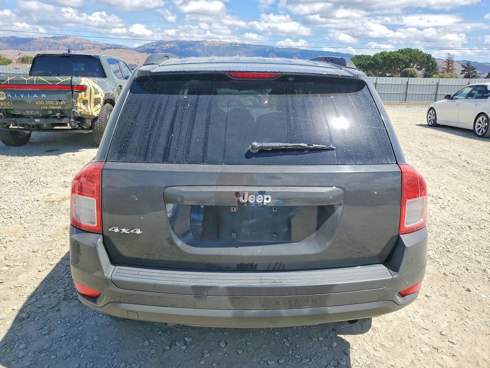 Photo 6 from auction – 2011 JEEP COMPASS with VIN 1J4NF1FB2BD164598