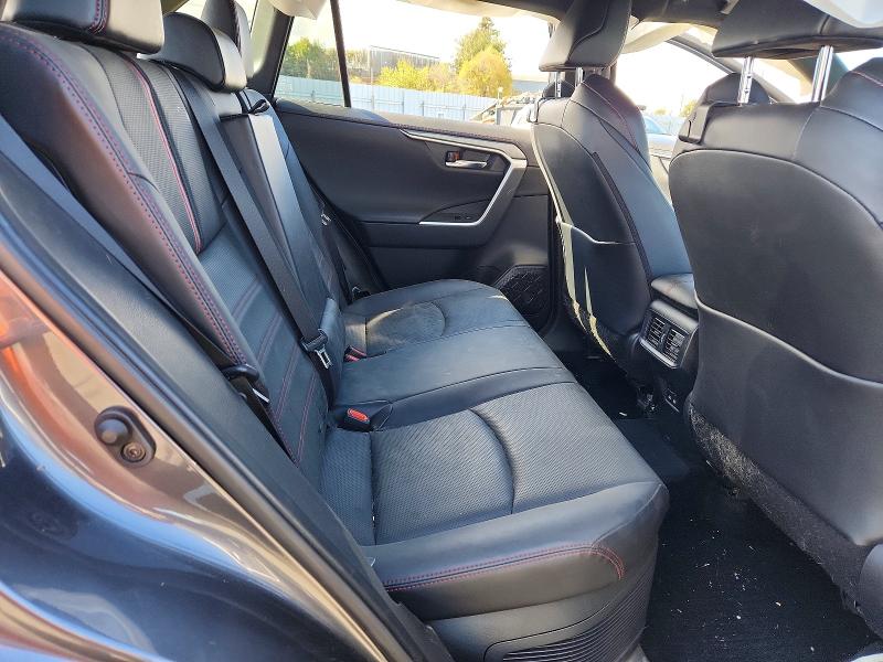 Photo 11 from auction – 2023 TOYOTA RAV4 PRIME with VIN JTMFB3FV4PD151578