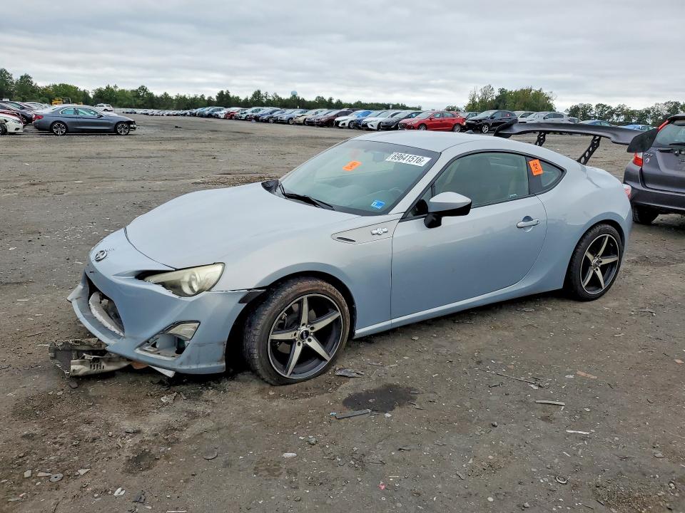 SCION FR-S 2013 مع رقم تعريف المركبة JF1ZNAA11D2730120 - صورة من المزاد
