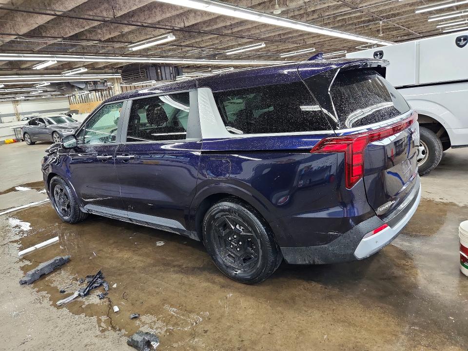 Фото 2 с аукциона – 2026 KIA CARNIVAL с VIN KNDNB5K37T6591434