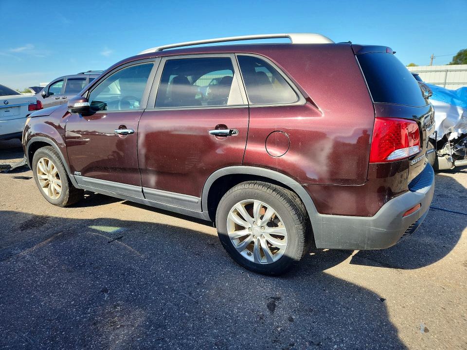 Photo 2 from auction – 2011 KIA SORENTO with VIN 5XYKTDA20BG159556