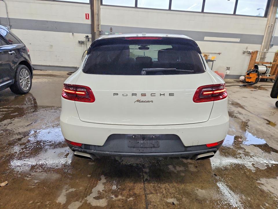 Photo 6 from auction – 2018 PORSCHE MACAN with VIN WP1AA2A55JLB19250