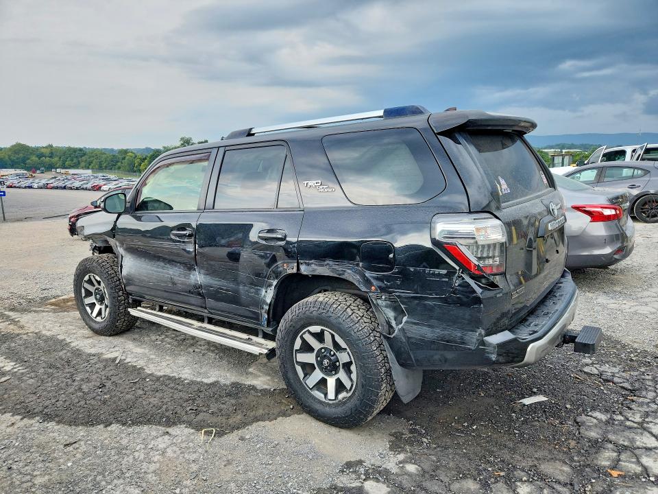 Снимка 2 от търг – 2018 TOYOTA 4RUNNER с VIN JTEBU5JR8J5592254