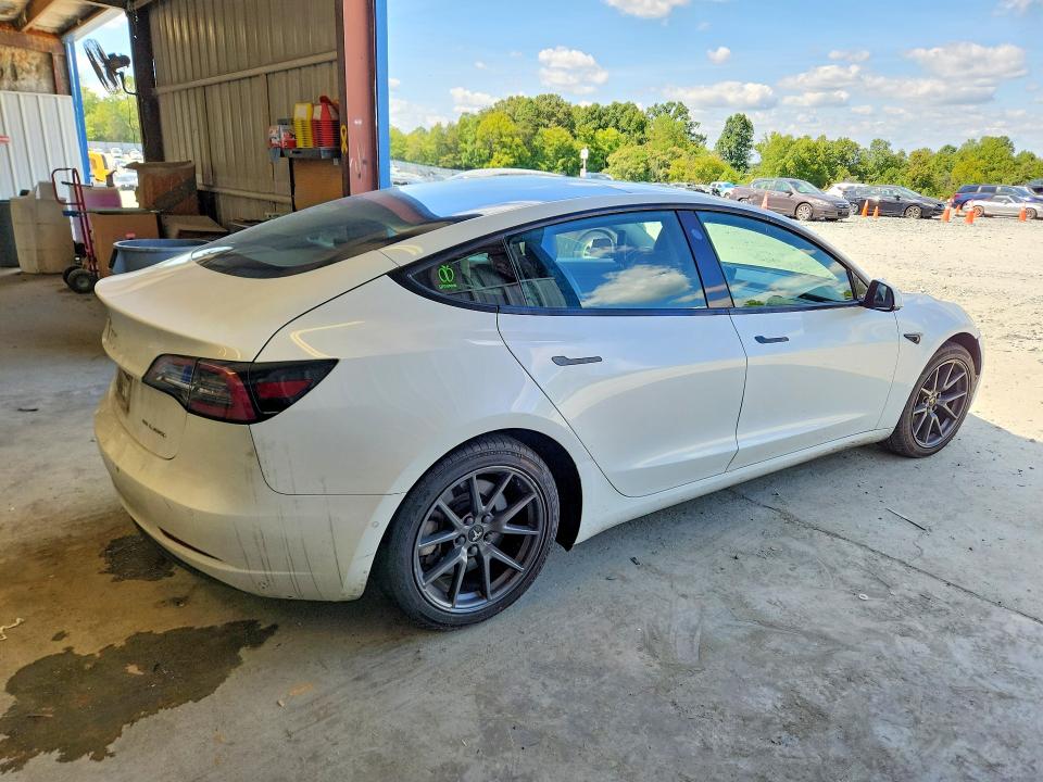 Foto 3 de la subasta – 2021 TESLA MODEL 3 con VIN 5YJ3E1EB0MF923651