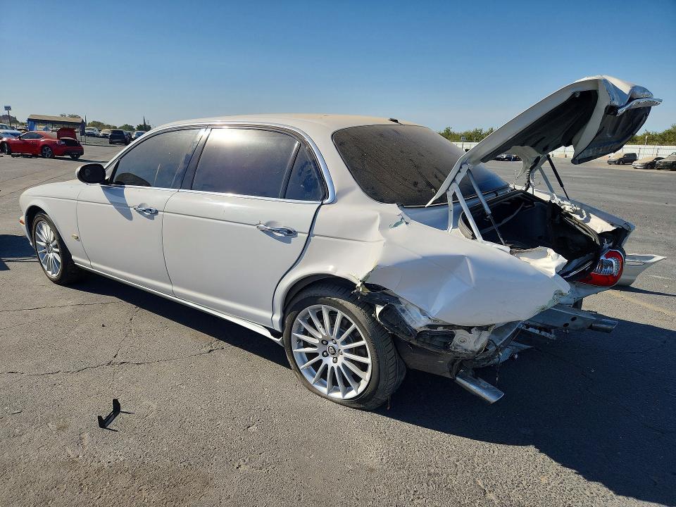 Фото 2 с аукциона – 2006 JAGUAR XJ8 с VIN SAJWA79B96SH08091