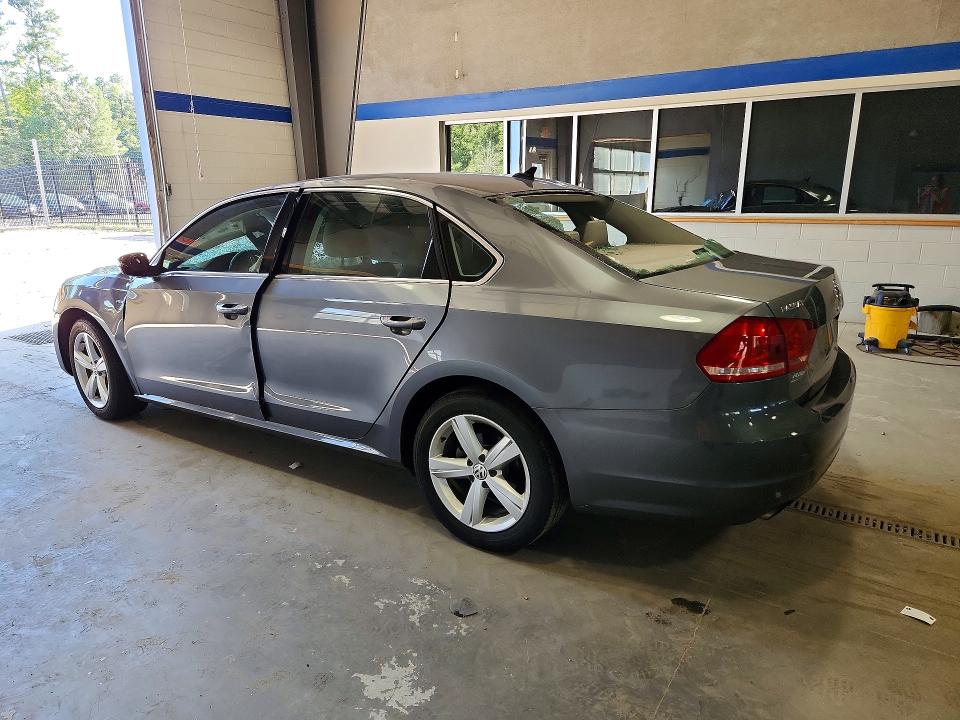 Foto 2 de la subasta – 2015 VOLKSWAGEN PASSAT con VIN 1VWAS7A35FC119795