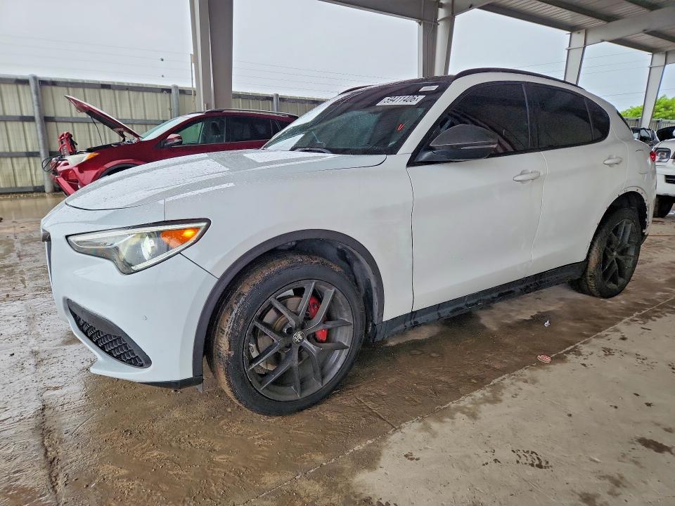 Снимка 1 от търг – 2019 ALFA ROMEO STELVIO с VIN ZASPAKBN3K7C50138