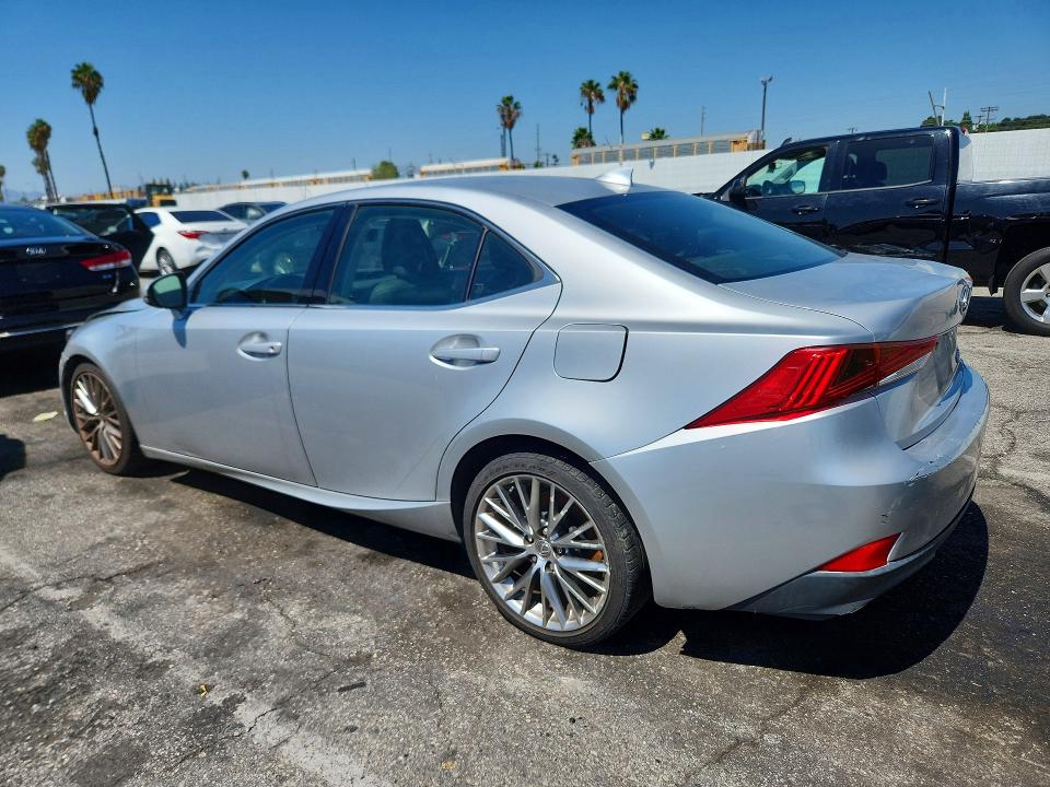 Zdjęcie 2 z aukcji – 2017 LEXUS IS z VIN JTHBA1D26H5039969