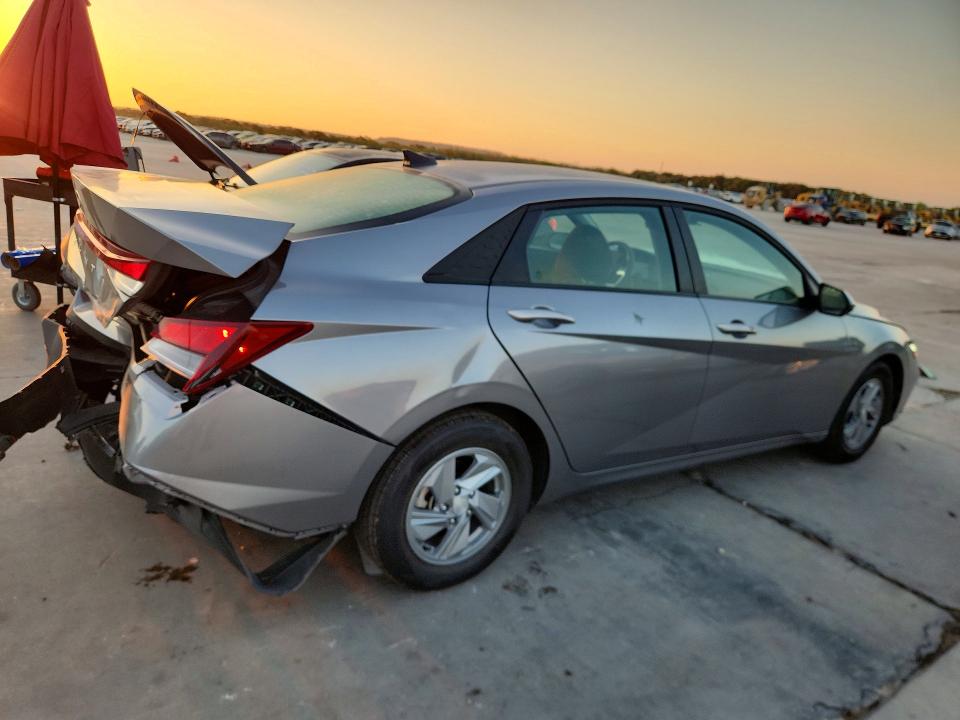 Снимка 3 от търг – 2025 HYUNDAI ELANTRA с VIN KMHLL4DG5SU025194