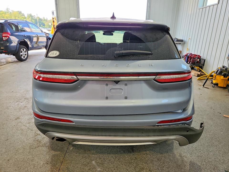 Photo 6 from auction – 2022 LINCOLN CORSAIR with VIN 5LMCJ1D97NUL06176