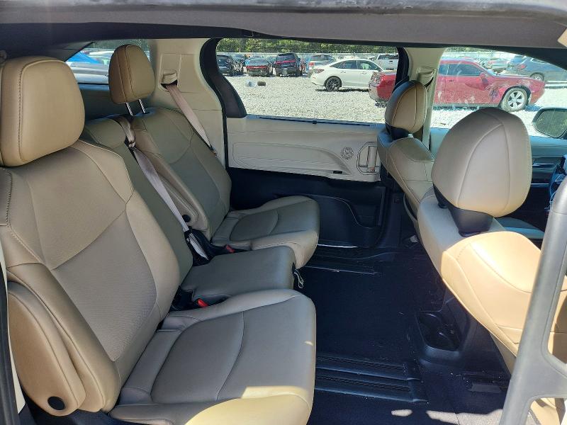 Photo 11 from auction – 2021 TOYOTA SIENNA with VIN 5TDYRKEC2MS017974