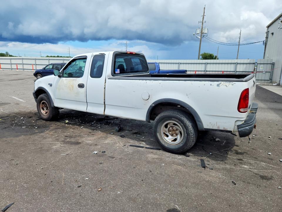 Photo 2 from auction – 2002 FORD F150 with VIN 1FTRX18L32NB05970