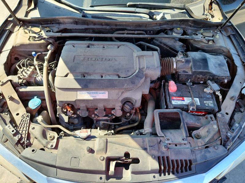 Снимка 11 от търг – 2016 HONDA ACCORD с VIN 1HGCR3F90GA004405