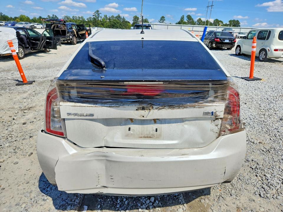 Photo 6 from auction – 2015 TOYOTA PRIUS with VIN JTDKN3DU1F0444702