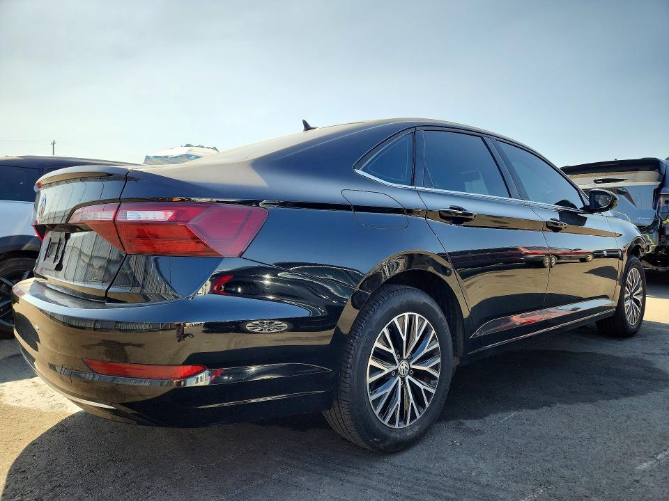 Снимка 3 от търг – 2021 VOLKSWAGEN JETTA с VIN 3VWC57BU8MM004157