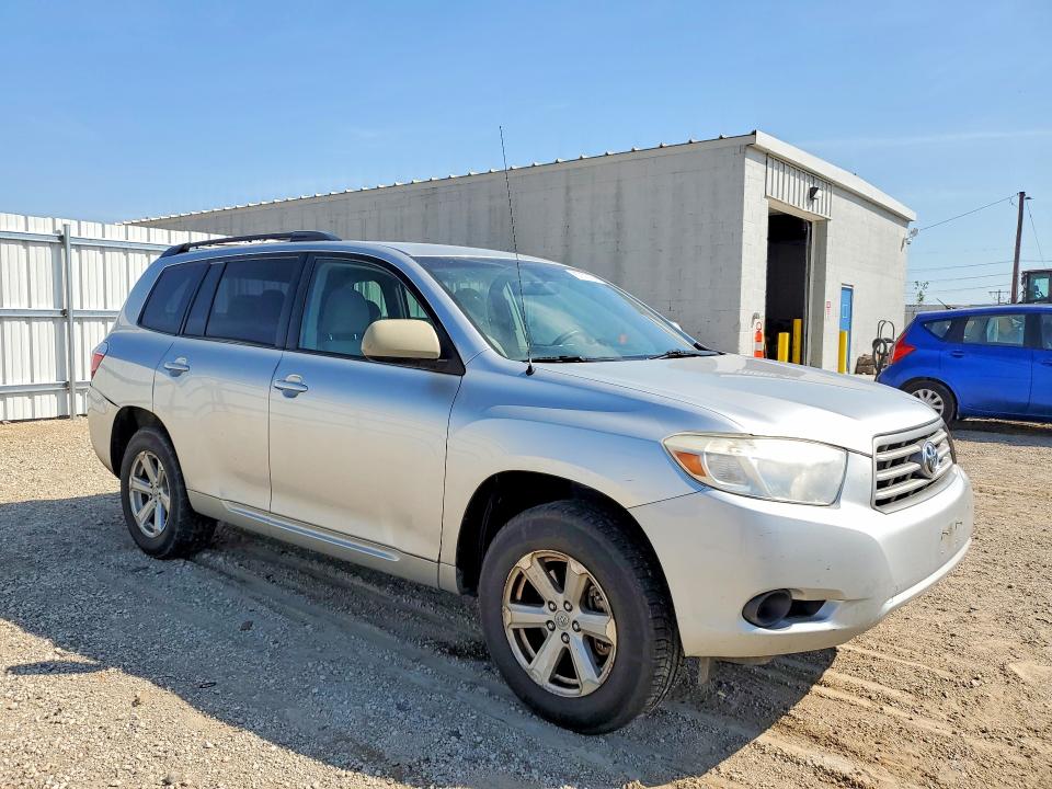 Photo 4 from auction – 2010 TOYOTA HIGHLANDER with VIN 5TDZK3EH1AS010472