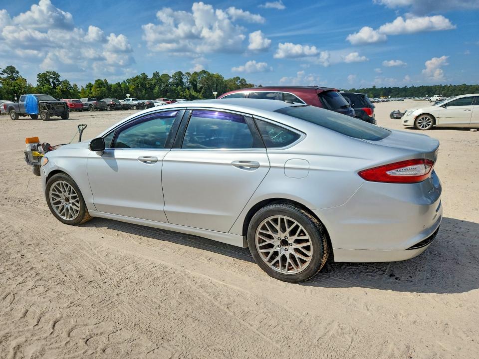 Снимка 2 от търг – 2016 FORD FUSION с VIN 3FA6P0HD2GR340814