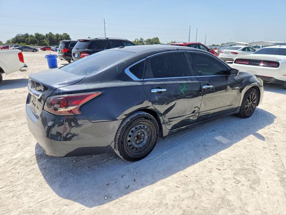 Photo 3 from auction – 2015 NISSAN ALTIMA with VIN 1N4AL3AP3FC154059