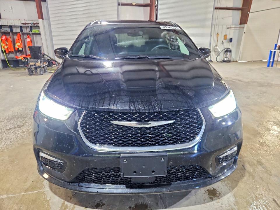 Photo 5 from auction – 2025 CHRYSLER PACIFICA with VIN 2C4RC1BG2SR523981