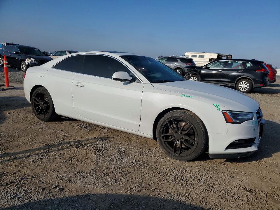 Foto 4 de la subasta – 2013 AUDI A5 con VIN WAULFAFR0DA035691