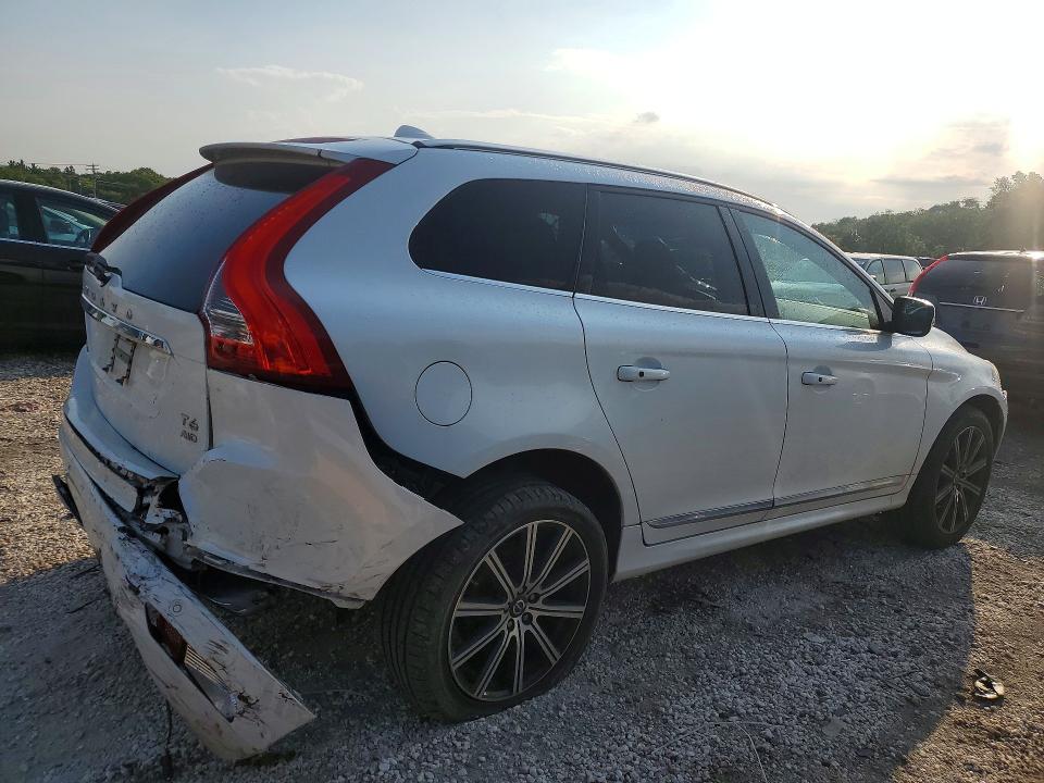 Photo 3 from auction – 2015 VOLVO XC60 with VIN YV4902RM0F2675768