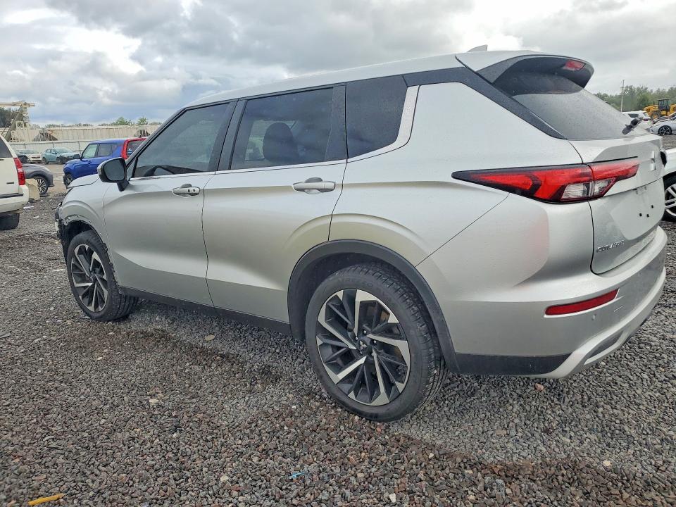 Снимка 2 от търг – 2024 MITSUBISHI OUTLANDER с VIN JA4J4VA8XRZ010788