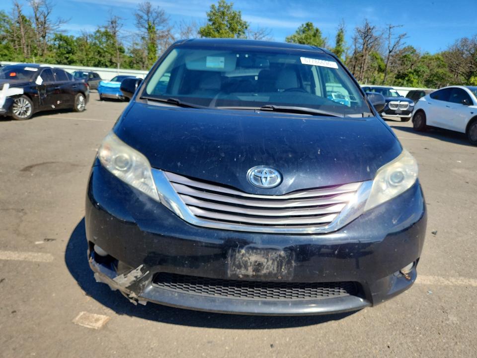 Photo 5 from auction – 2017 TOYOTA SIENNA with VIN 5TDYZ3DC0HS869219
