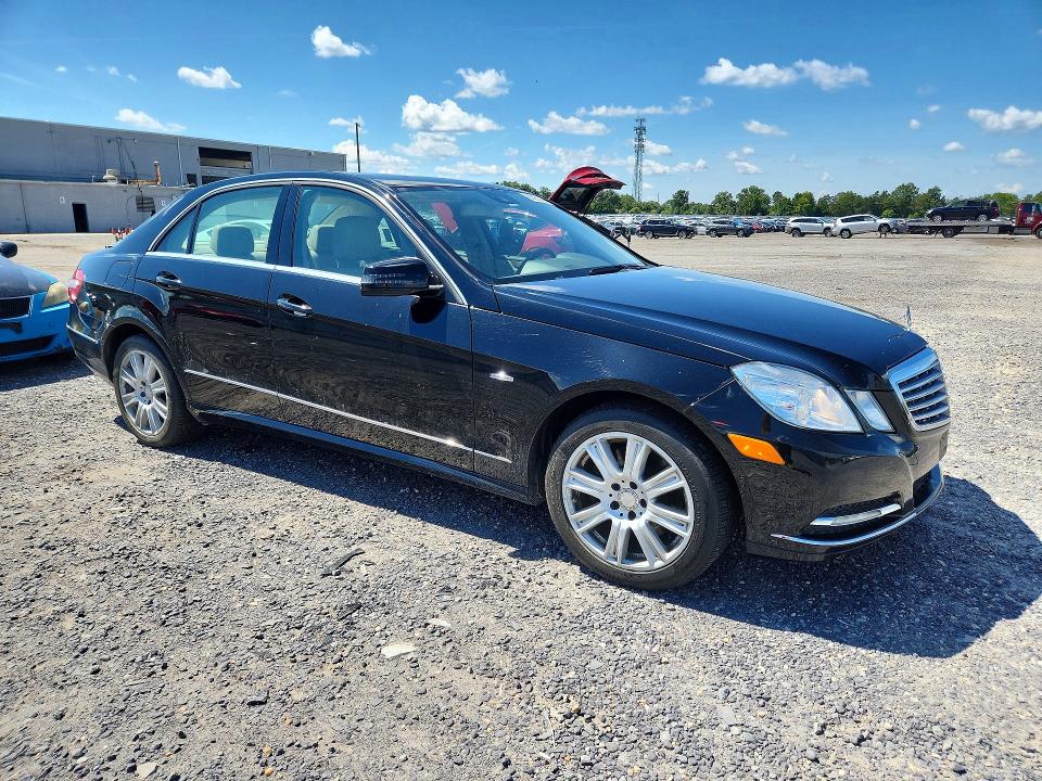 Photo 4 from auction – 2012 MERCEDES-BENZ E with VIN WDDHF5KB9CA593195