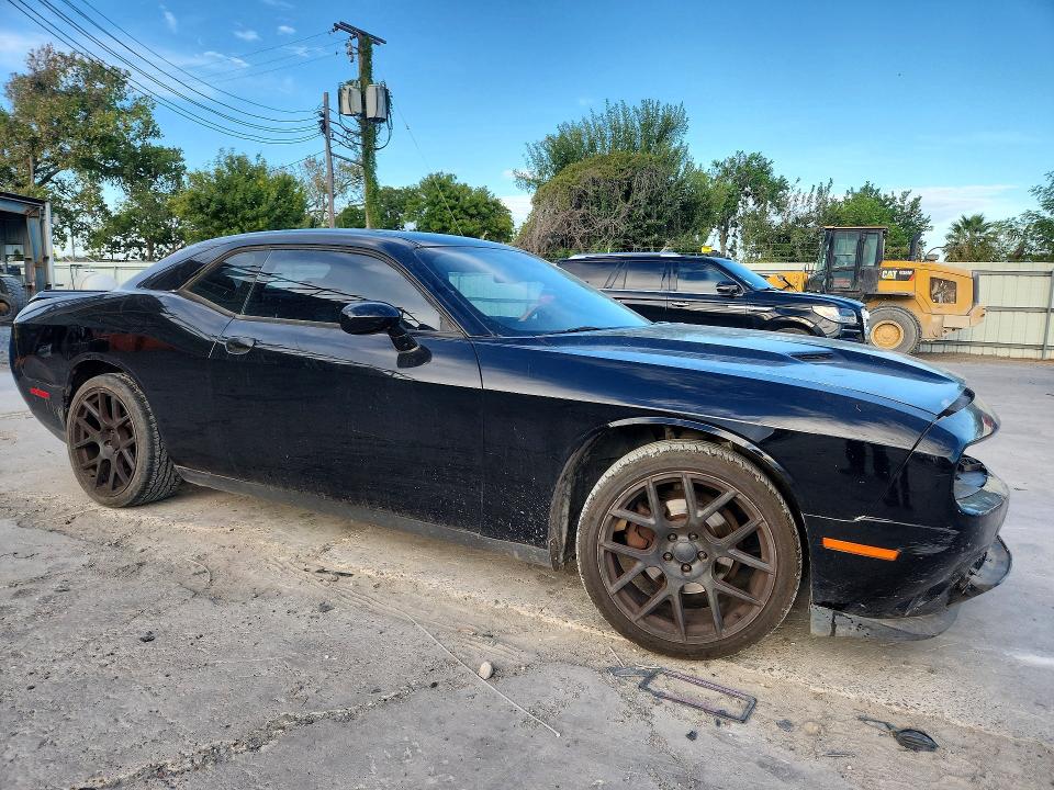 Photo 4 from auction – 2016 DODGE CHALLENGER with VIN 2C3CDZAG5GH178207