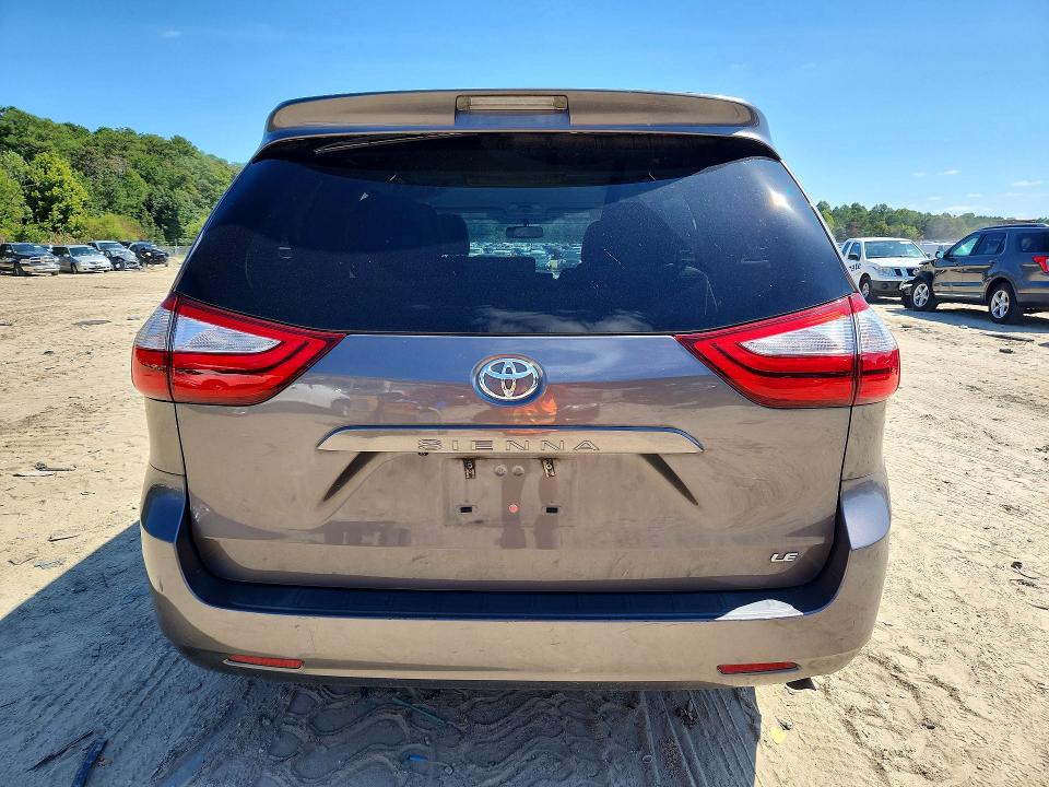 Photo 6 from auction – 2016 TOYOTA SIENNA with VIN 5TDKK3DCXGS736492
