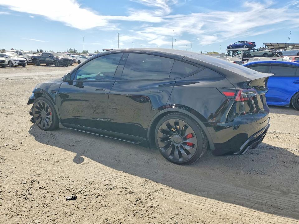 Фото 2 с аукциона – 2023 TESLA MODEL Y с VIN 7SAYGDEFXPF702988