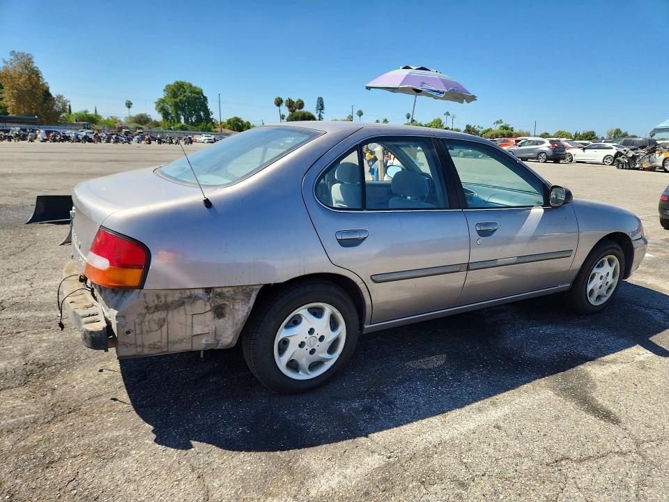 Photo 3 from auction – 1999 NISSAN ALTIMA with VIN 1N4DL01D0XC201440