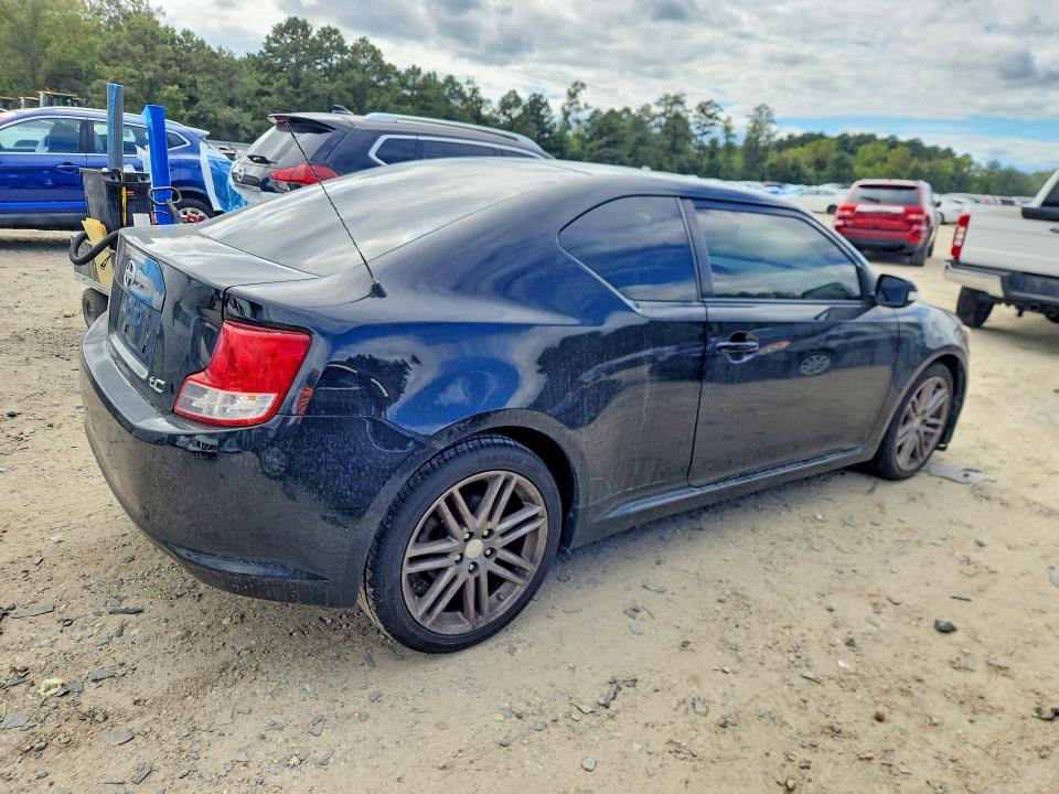 Снимка 3 от търг – 2013 SCION TC с VIN JTKJF5C75D3057154