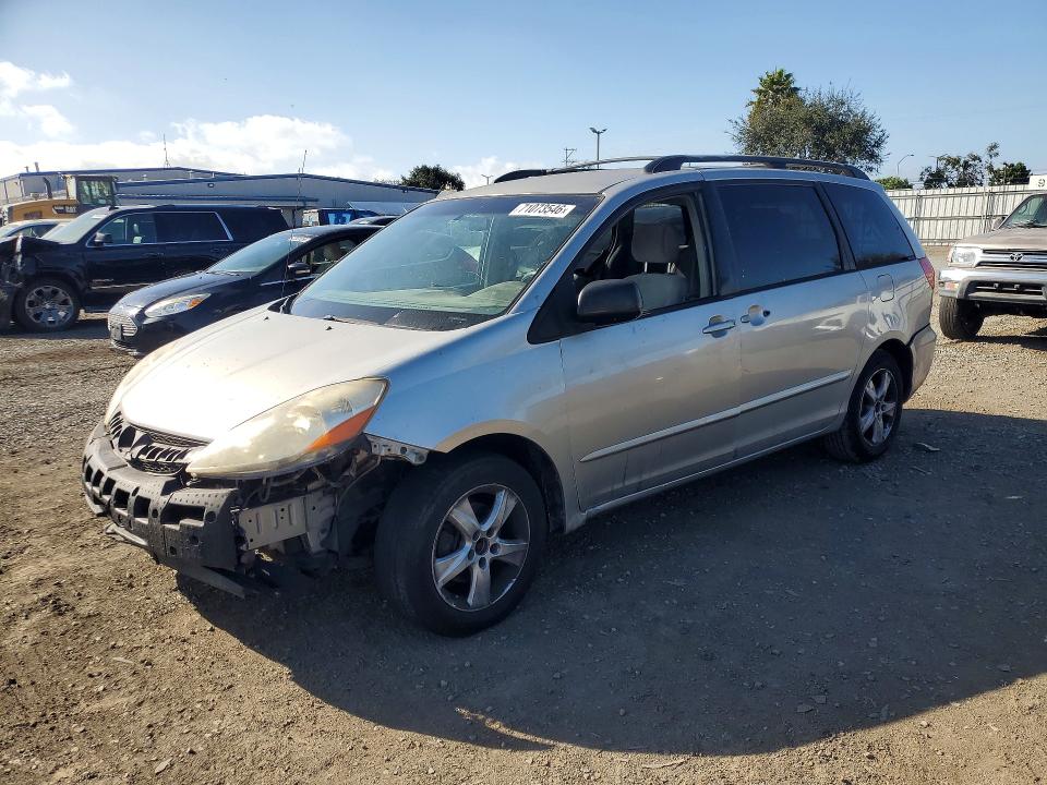 TOYOTA SIENNA 2007 with VIN 5TDZK23C77S011880 - Photo from auction