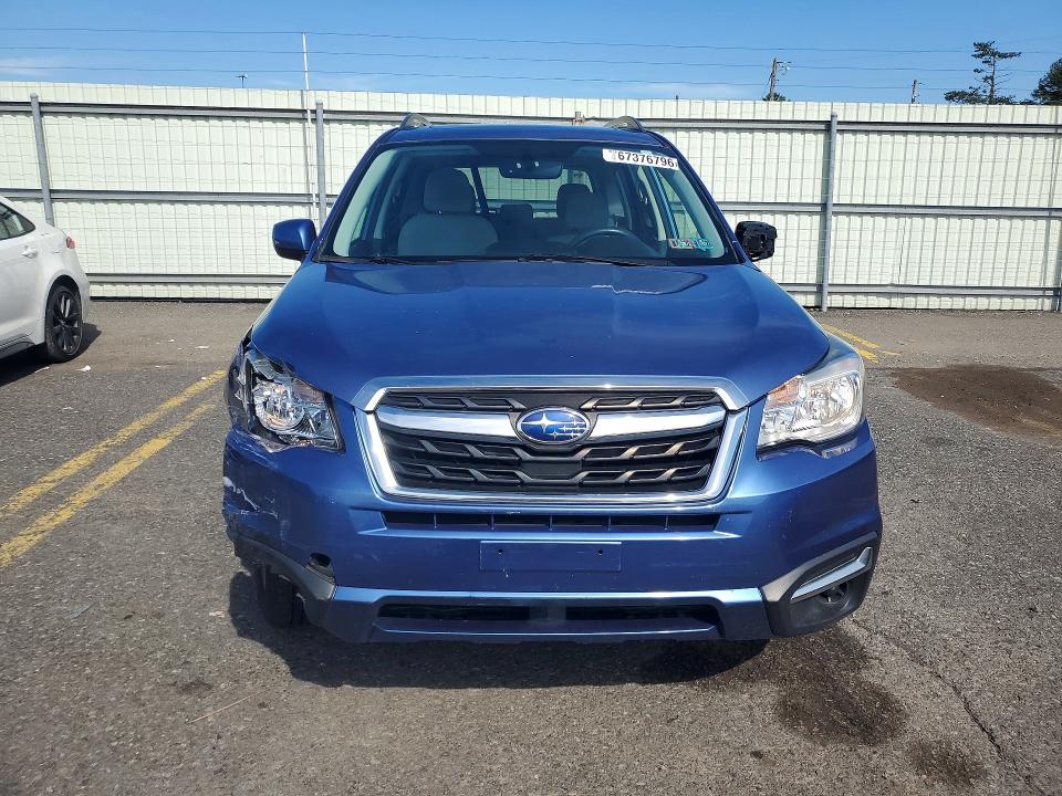 Zdjęcie 5 z aukcji – 2017 SUBARU FORESTER z VIN JF2SJAEC5HH405526