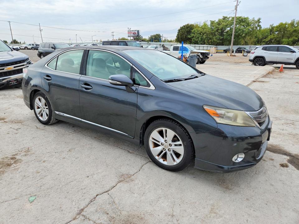 Photo 4 from auction – 2010 LEXUS HS with VIN JTHBB1BA2A2020172