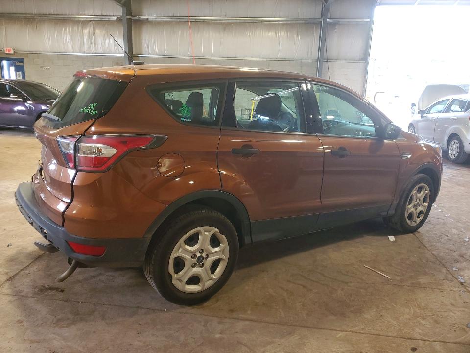 Foto 3 de la subasta – 2017 FORD ESCAPE con VIN 1FMCU0F78HUB48449