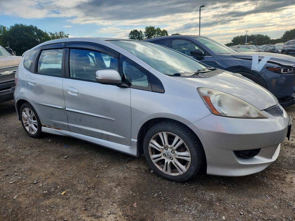 Photo 4 from auction – 2011 HONDA FIT with VIN JHMGE8H5XBC009173